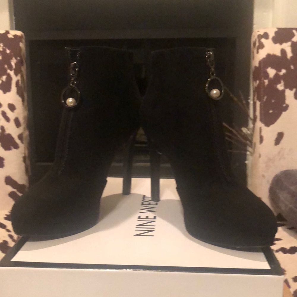 Nine West booties with petal accent